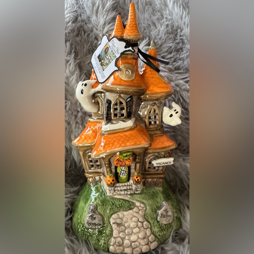 BLUE SKY CLAYWORKS HALLOWEEN TEALIGHT HOLDER THE HOWLING HILLS HOTEL W/GHOSTS